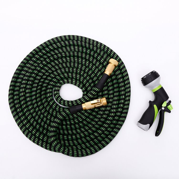 Tuyau extensible avec fil élastique
